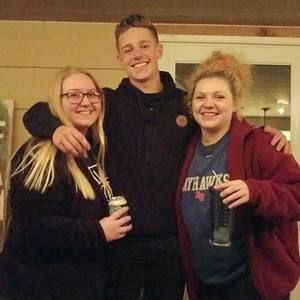 Meet your Posher, Chloe